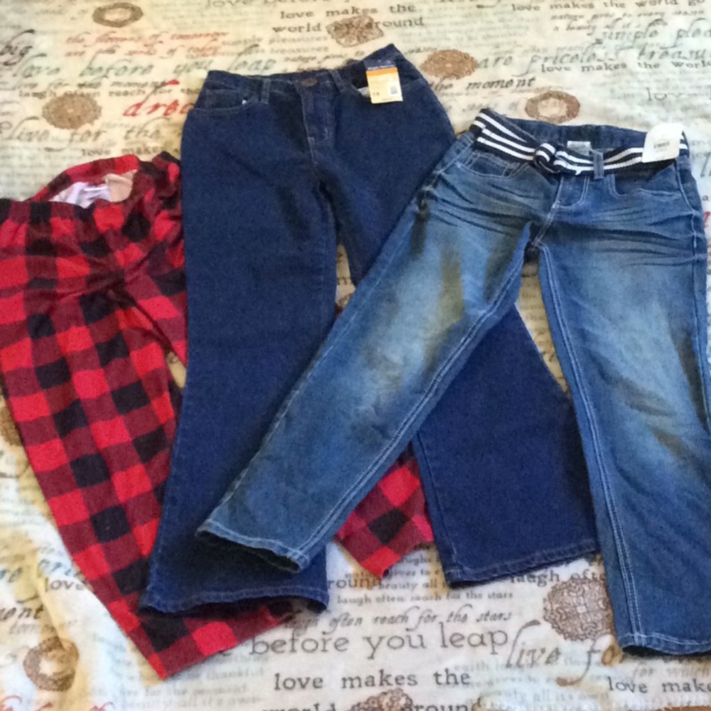 Girls blue jeans 10/12 (lot of 2 new with tags) +